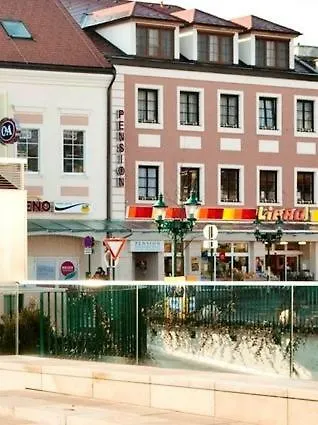 Pensión Zum Springbrunnen Tulln An Der Donau