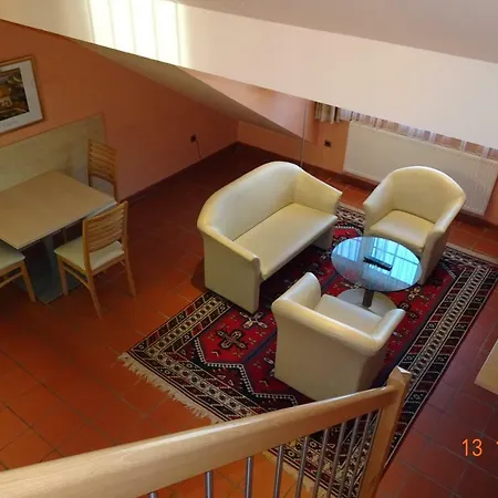 Zum Springbrunnen Guest house